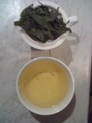 Daye oolong aus shiding 大葉烏龍