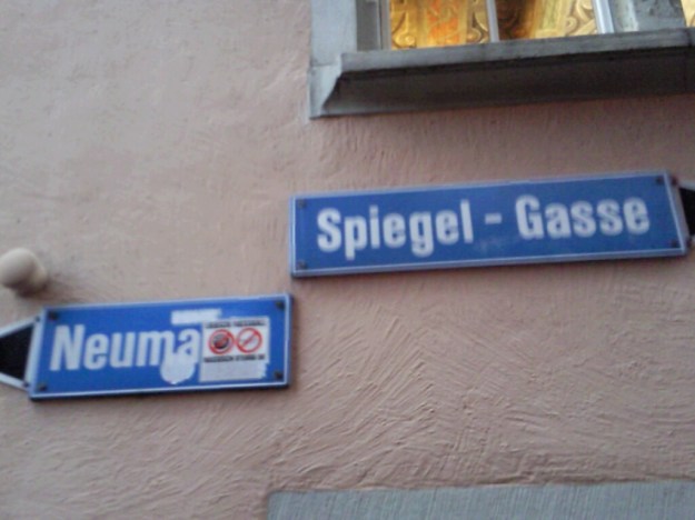 Der Weg zur Spiegelgasse Der Weg zur Spiegelgasse